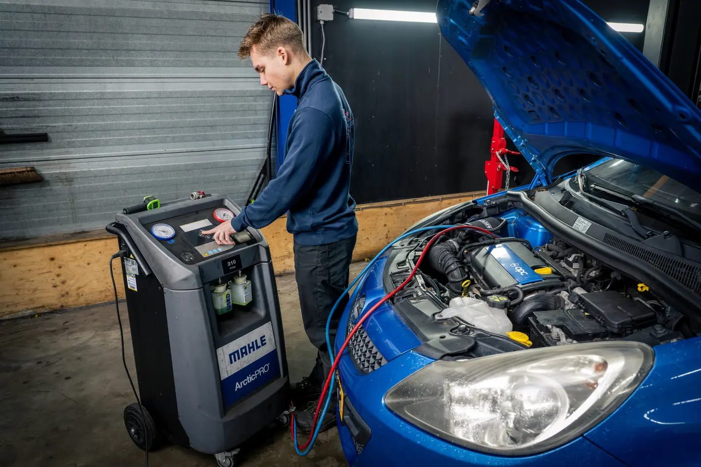 focus-garage-borger-autovakmeester-fotoshoot-2025-gecomprimeerd-converted-24